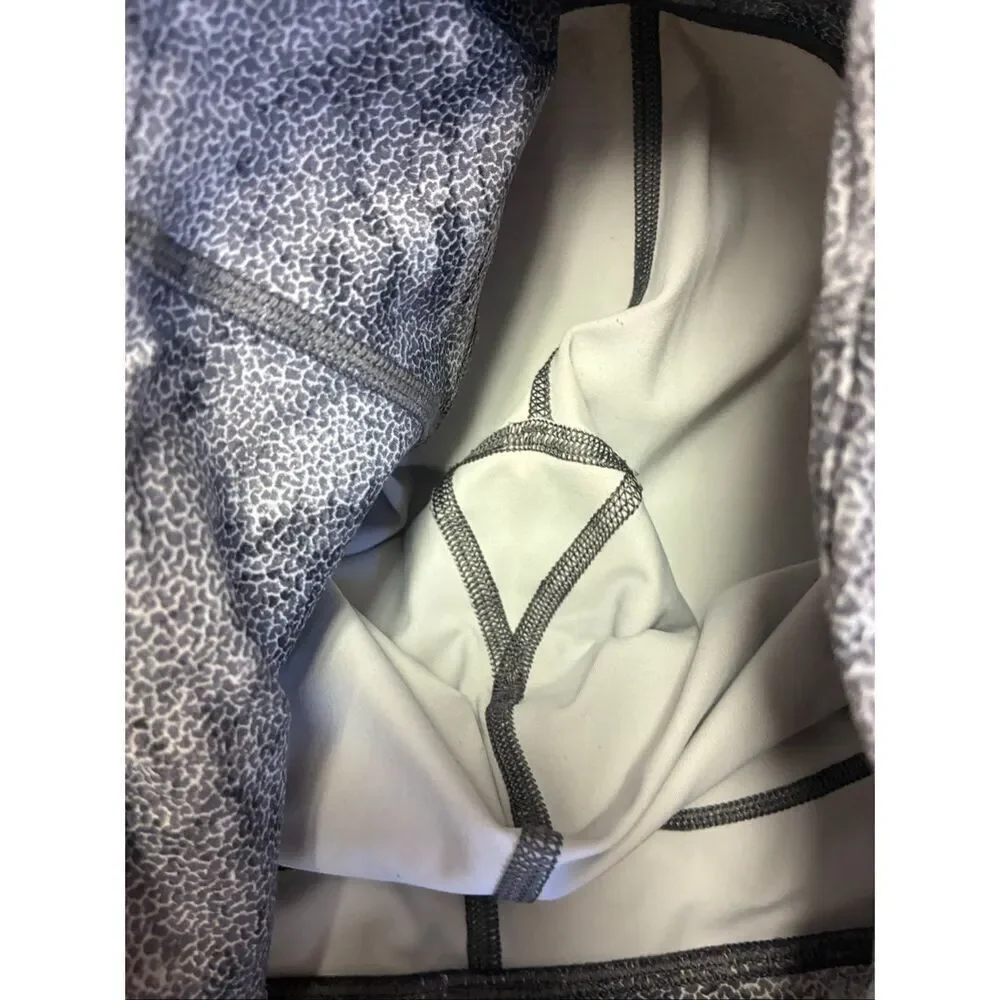 Lululemon F and Free Cropped in Kindred Spirit Alpine White Multi Size 6